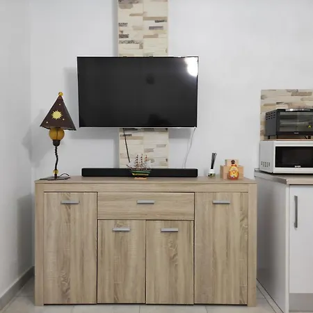 Cosy And Charming 1-Bed Apartment In Torrevieja *