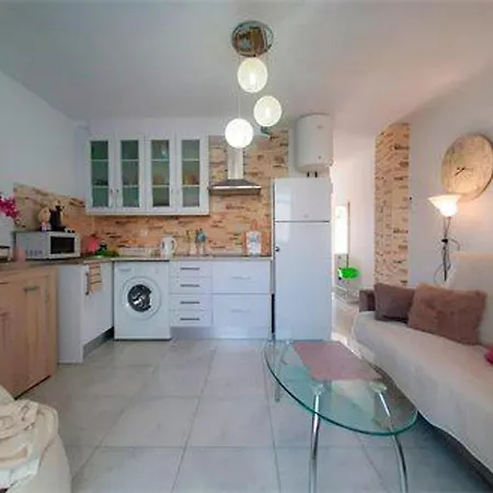 Cosy And Charming 1-Bed Apartment In Torrevieja * Torrevieja